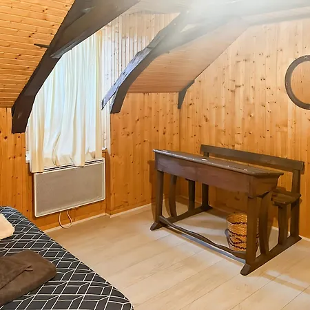 Maison Auvergnate A Cote De Salers - 4 - Parking, Garage - Jardin - Salle De Jeux