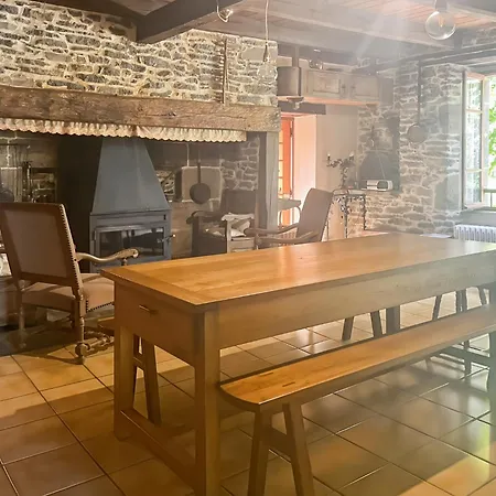 بيت للعطل Maison Auvergnate A Cote De Salers - 4 - Parking, Garage - Jardin - Salle De Jeux