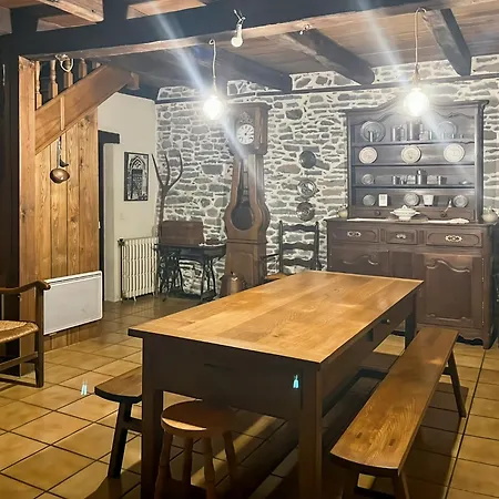 Maison Auvergnate A Cote De Salers - 4 - Parking, Garage - Jardin - Salle De Jeux *