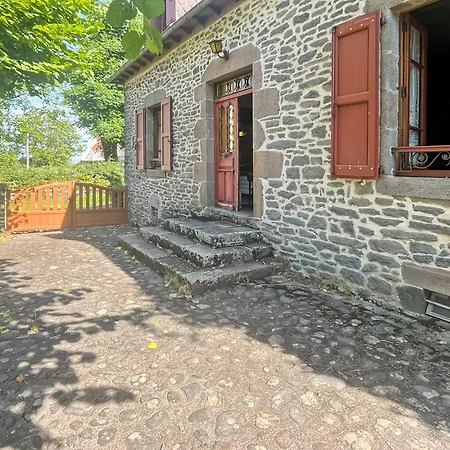 Maison Auvergnate A Cote De Salers - 4 - Parking, Garage - Jardin - Salle De Jeux بيت للعطل