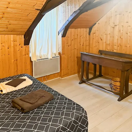 بيت للعطل Maison Auvergnate A Cote De Salers - 4 - Parking, Garage - Jardin - Salle De Jeux *